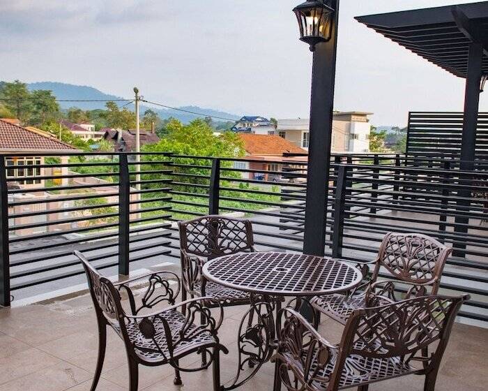 هتل Hermitage Boutique House