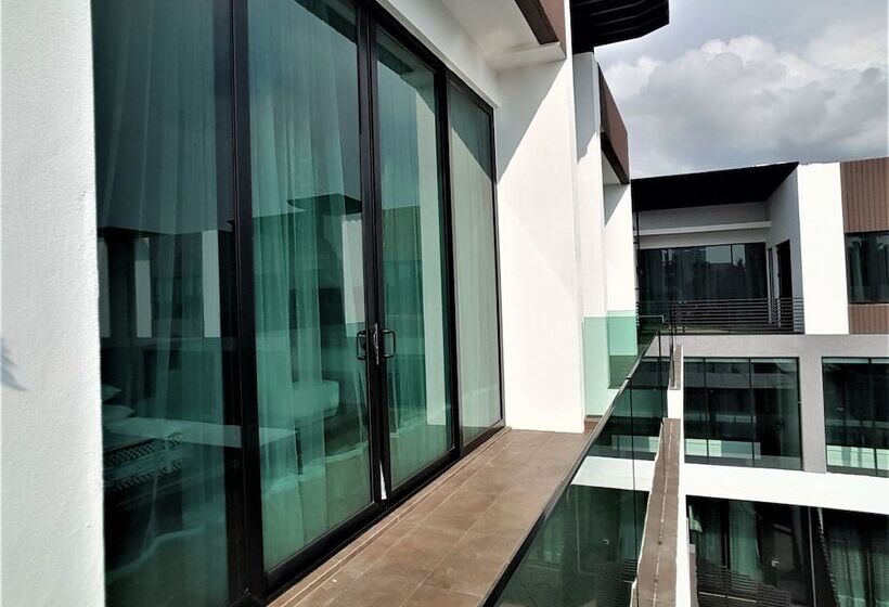 هتل Hermitage Boutique House