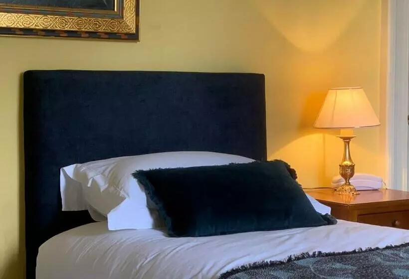 Aamiaismajoitus (B&B) Château Maucaillou