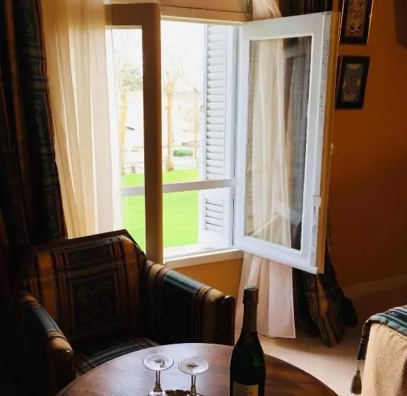 Aamiaismajoitus (B&B) Château Maucaillou