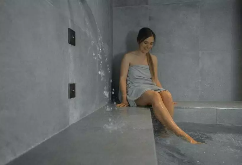 Hotelli Amrai Suites