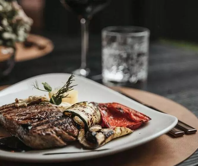 Hotelli Amrai Suites