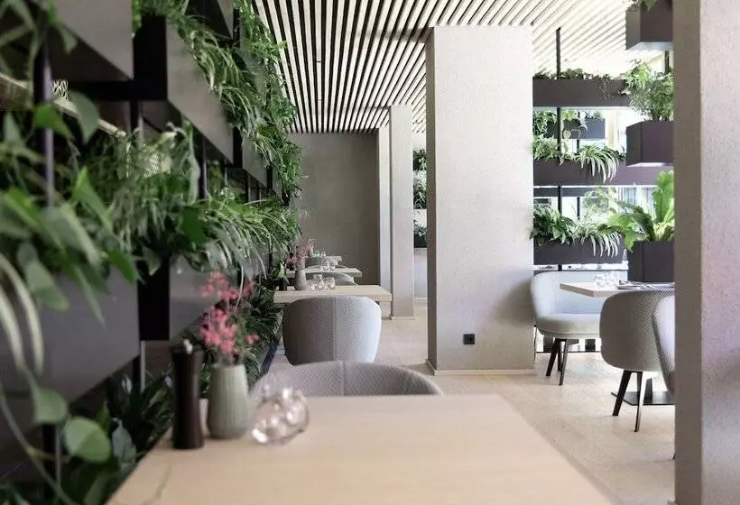 Hotelli Amrai Suites