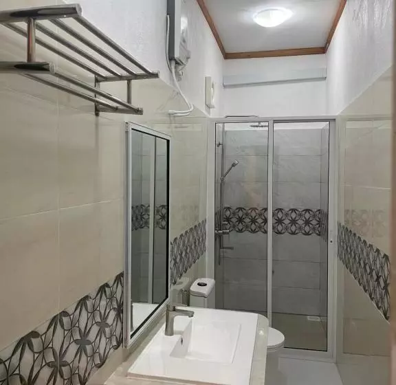 هتل Thoddoo Island Life