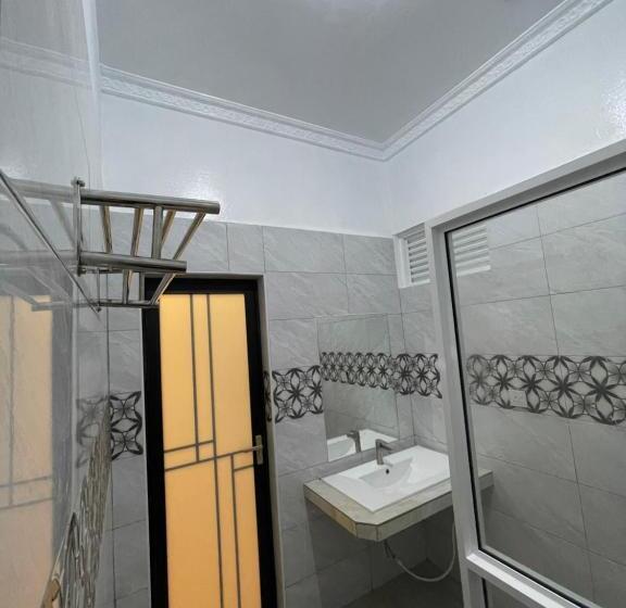 هتل Thoddoo Island Life