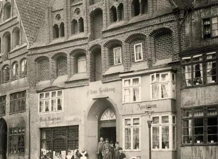 Hotelli Zum Heidkrug & Café Lil