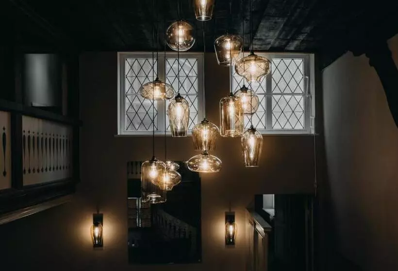 Hotelli Zum Heidkrug & Café Lil