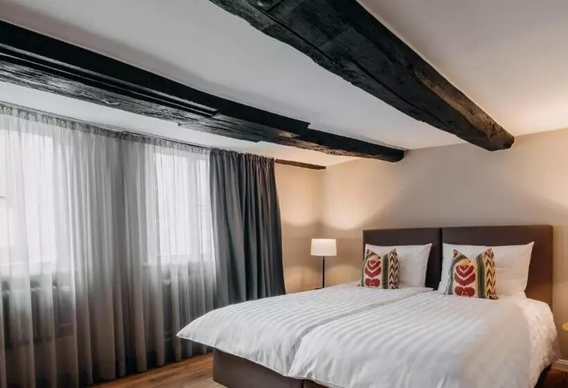 Hotelli Zum Heidkrug & Café Lil