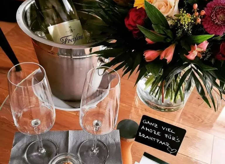 Hotelli Zum Heidkrug & Café Lil