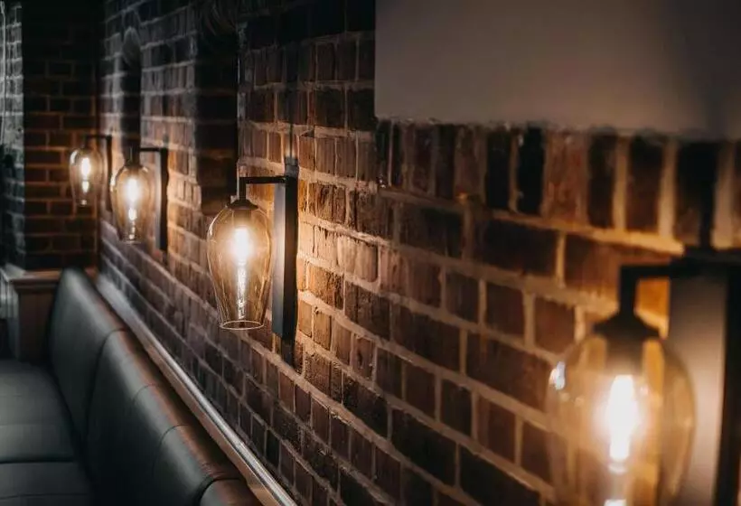 Hotelli Zum Heidkrug & Café Lil