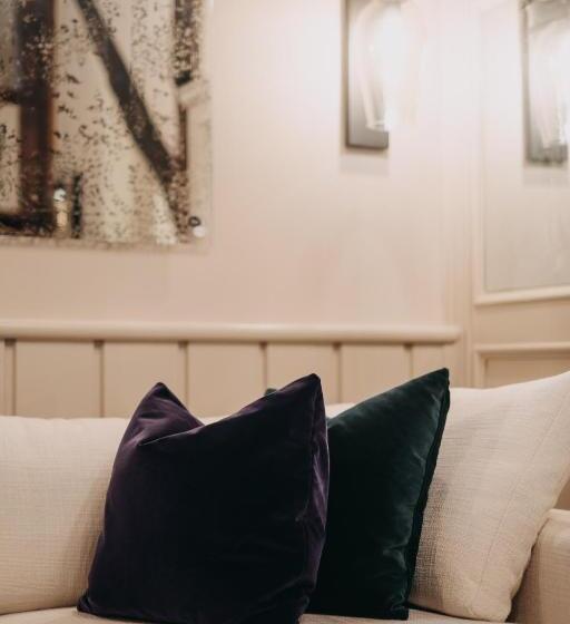 호텔 Zum Heidkrug & Café Lil