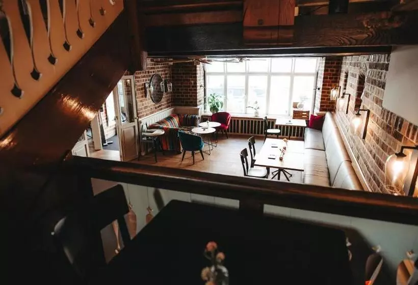 Hotelli Zum Heidkrug & Café Lil