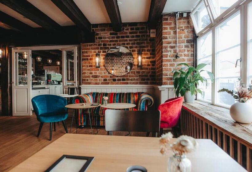 호텔 Zum Heidkrug & Café Lil