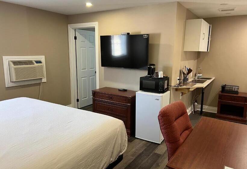 فندق على الطريق Champlain Motor Inn