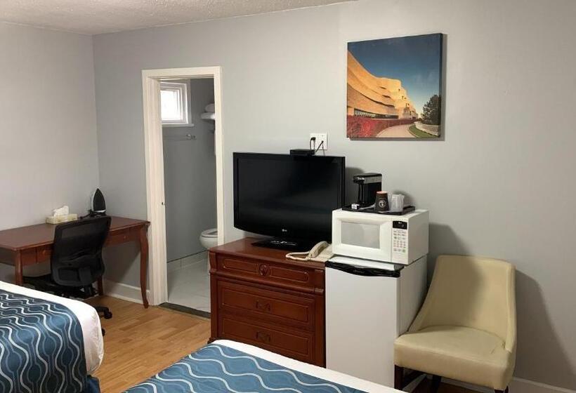 فندق على الطريق Champlain Motor Inn