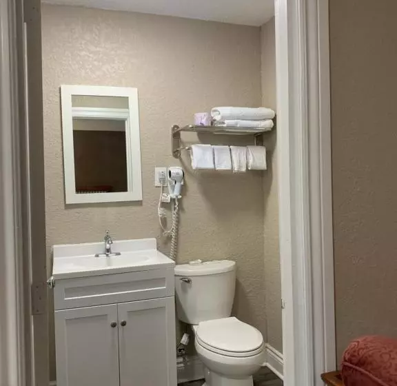 Motelli Champlain Motor Inn