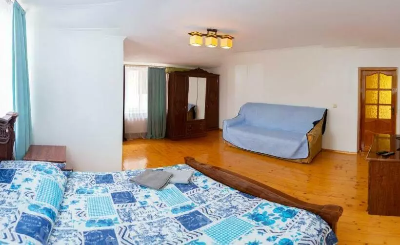 ペンション Alma Guest House