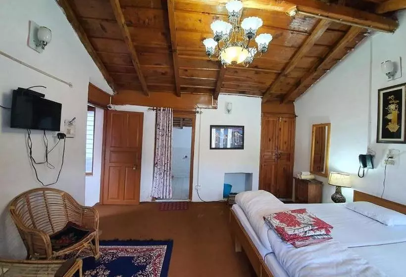 Resort With Mesmerizing Mountain Views & Pine Trees