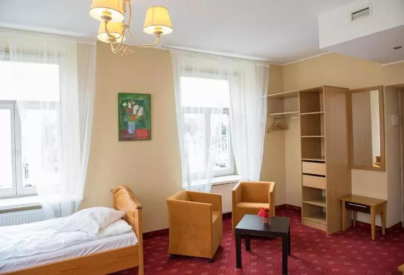 هتل Alexa Old Town