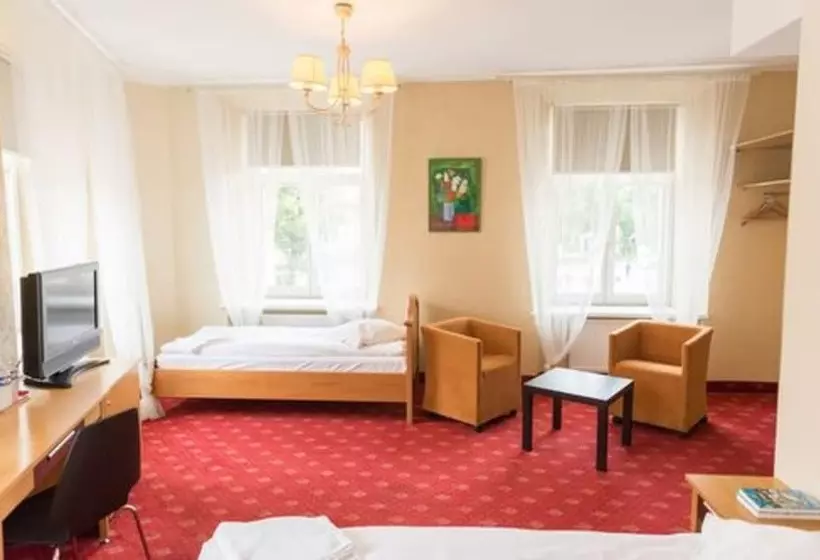 هتل Alexa Old Town