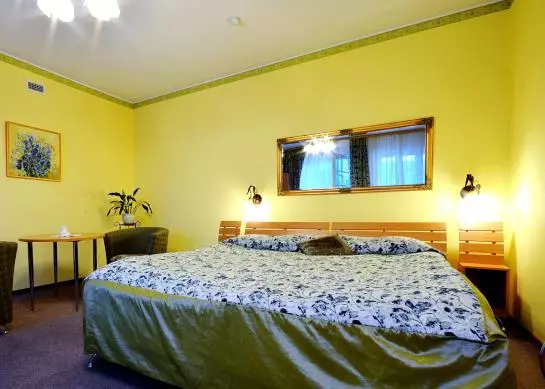 هتل Angel Town Hall Apartments