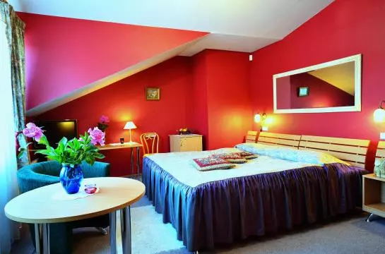 هتل Angel Town Hall Apartments