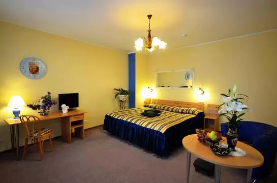 هتل Angel Town Hall Apartments