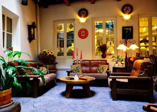 هتل Angel Town Hall Apartments