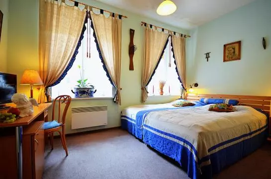 هتل Angel Town Hall Apartments