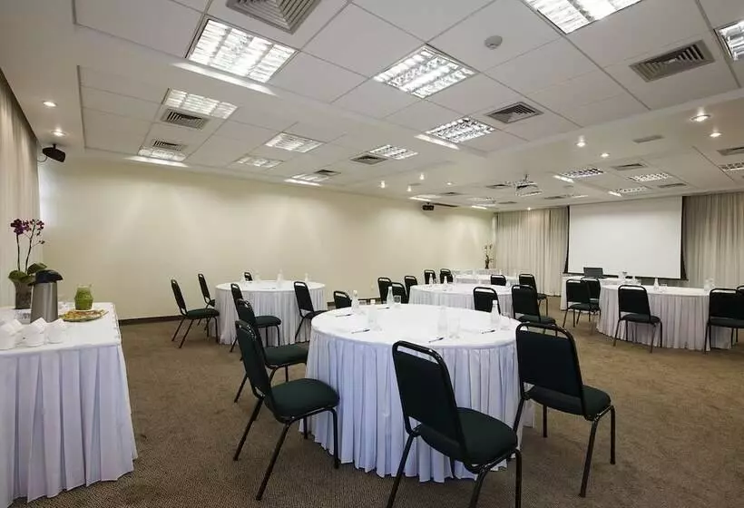 Отель Golden Park Uberlandia