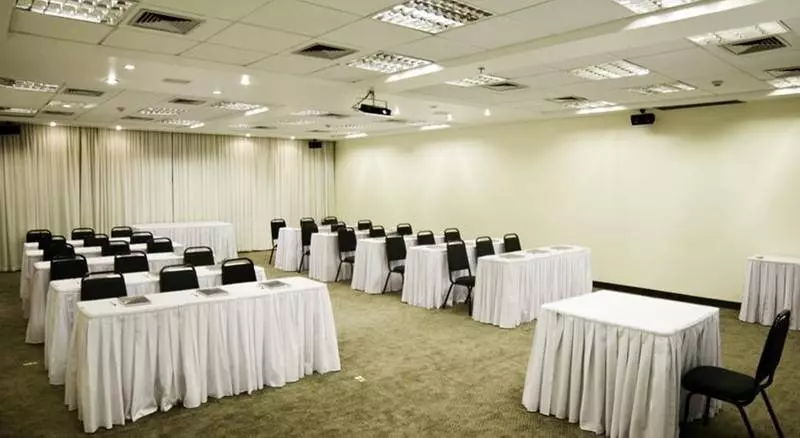 Отель Golden Park Uberlandia