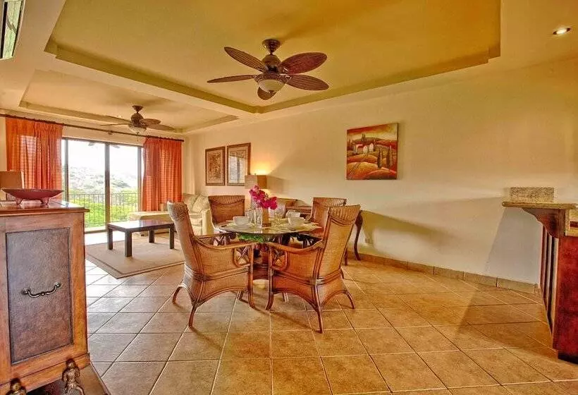 ホテル Condor Lodge