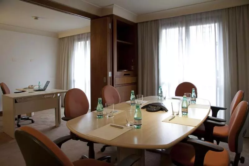 בית מלון כפרי George V Alto De Pinheiros