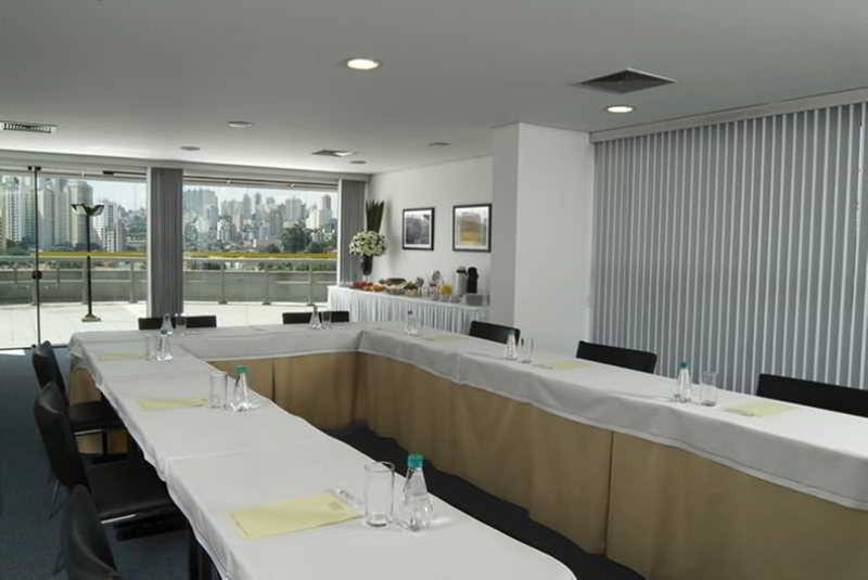 هتل George V Alto De Pinheiros