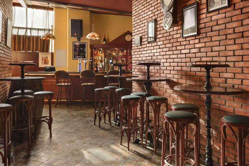 Hotel Howard Johnson By Wyndham Abu Dhabi Downtown