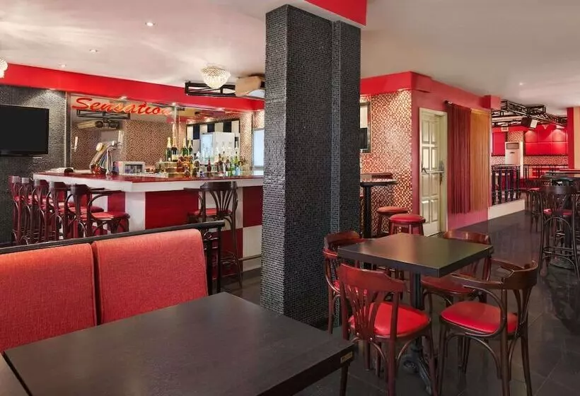 Hotel Howard Johnson By Wyndham Abu Dhabi Downtown