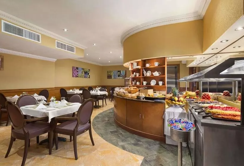 Hotel Howard Johnson By Wyndham Abu Dhabi Downtown