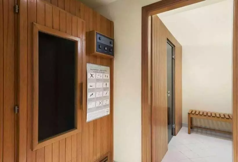 Hotel Howard Johnson By Wyndham Abu Dhabi Downtown