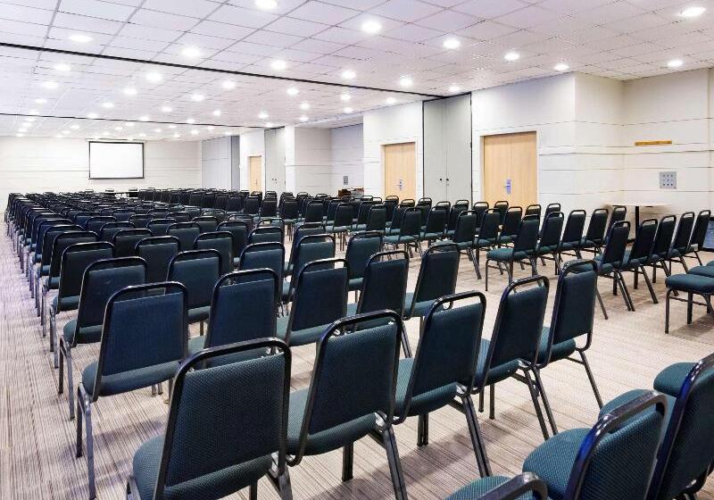 Отель Ibis Paulinia