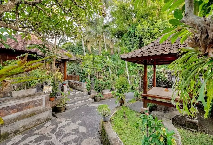 ホテル Kebun Indah Ubud