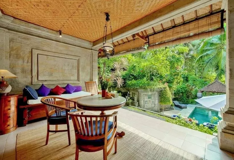 ホテル Kebun Indah Ubud