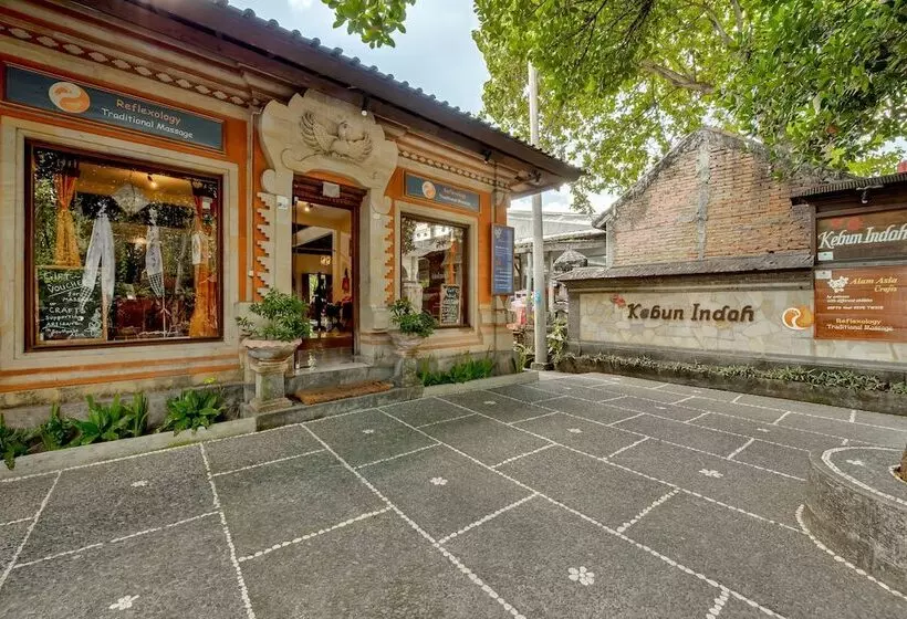 ホテル Kebun Indah Ubud