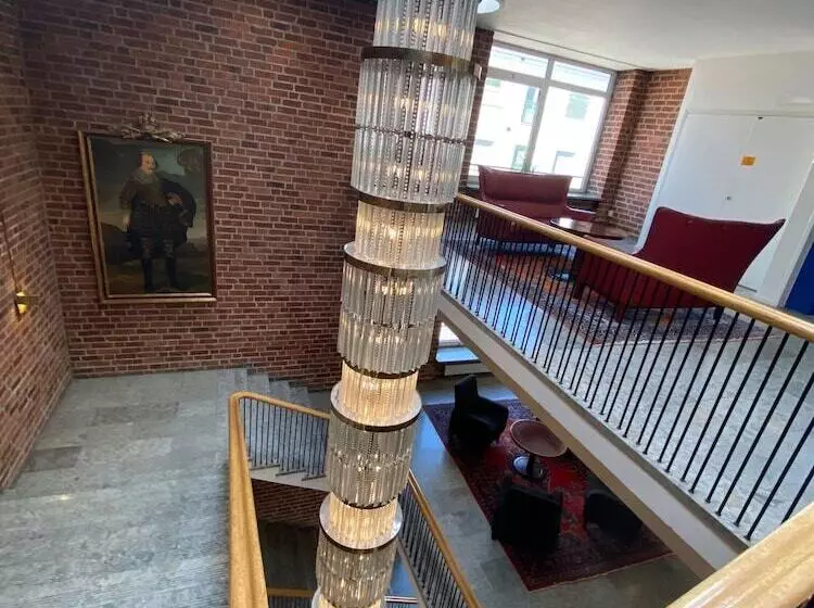 هتل L Alfred Nobel