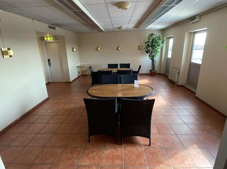 هتل L Alfred Nobel