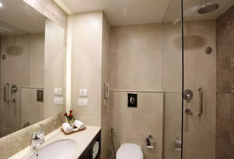 酒店 La Place Sarovar Portico