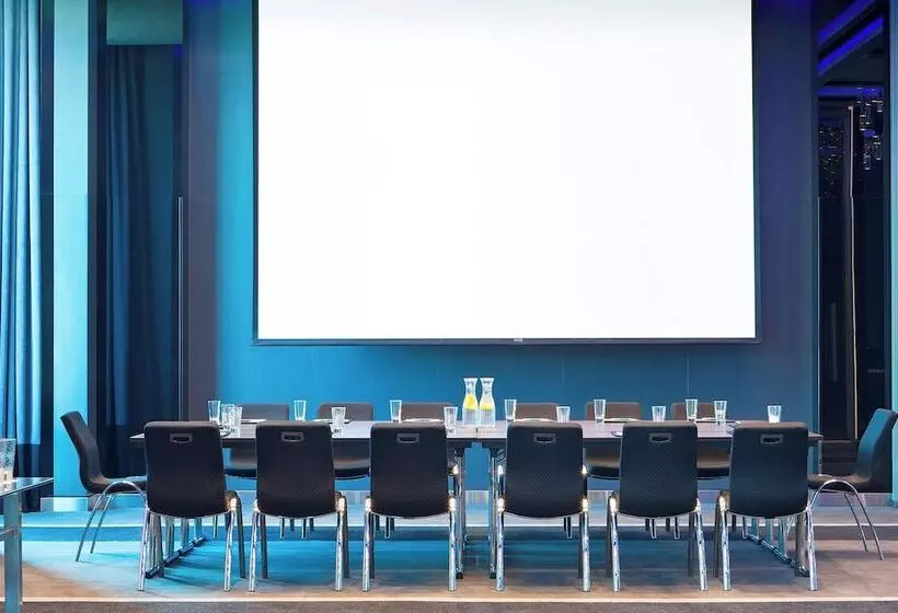 هتل Le Méridien Kuala Lumpur