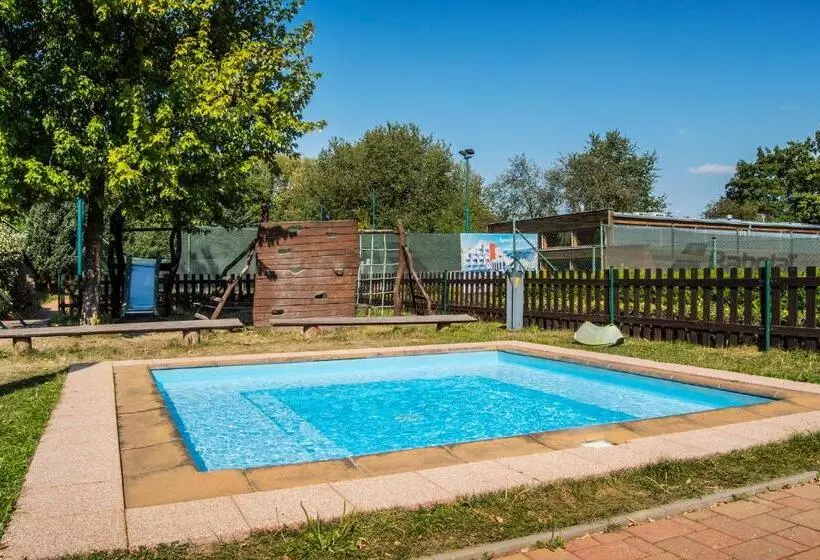 Отель Oaza Ricany