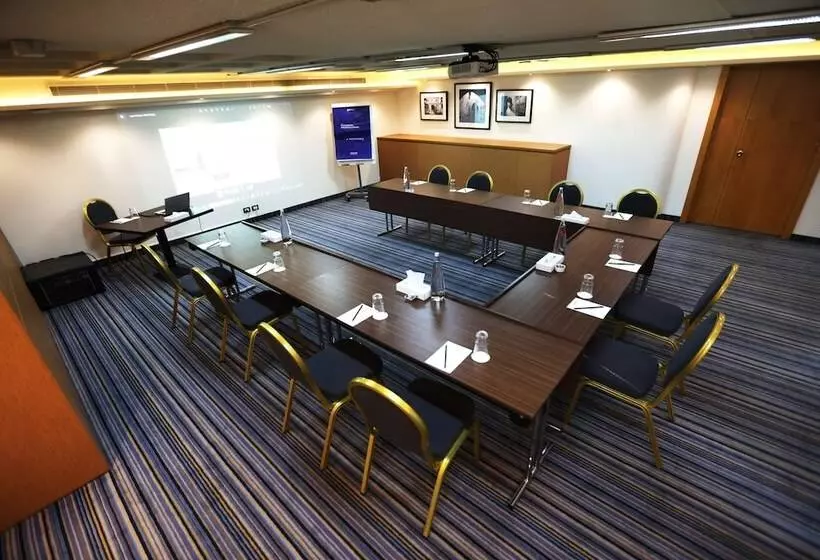 Radisson Blu Hotel, Beirut Verdun