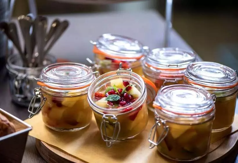 Radisson Blu Hotel, Beirut Verdun