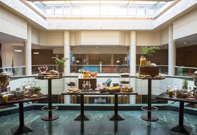 Radisson Blu Hotel, Beirut Verdun